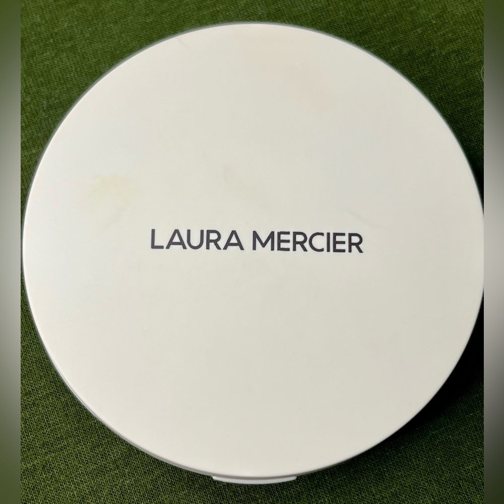 LAURA MERCIAR Translucent pressed setting powder
Brand new
In box - Picture 7 of 8